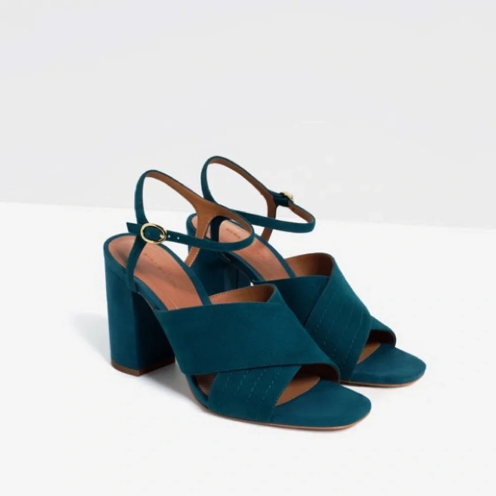 ZARA CROSSOVER SUEDE LEATHER SANDAL HEELS ANKLE STRAP BRAND NEW WITH TAGS - Picture 2 of 5